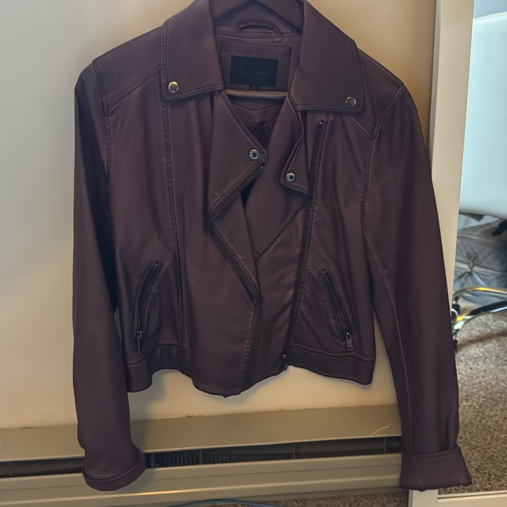 BURGUNDY LEATHER JACKET